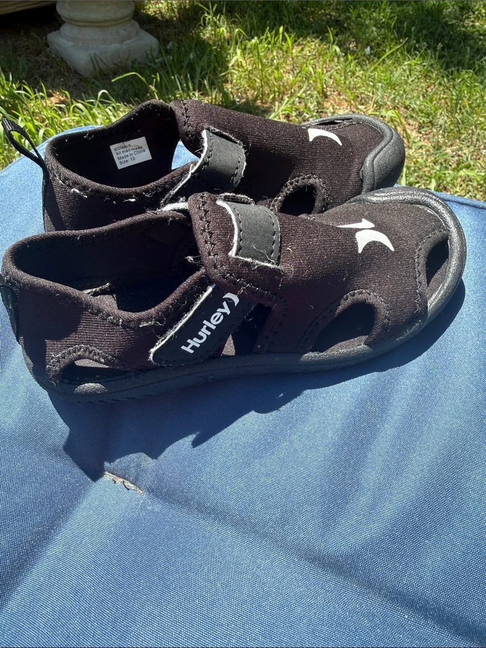 Hurley Kids Black and White Water Shoes with Hook-and-Loop Strap